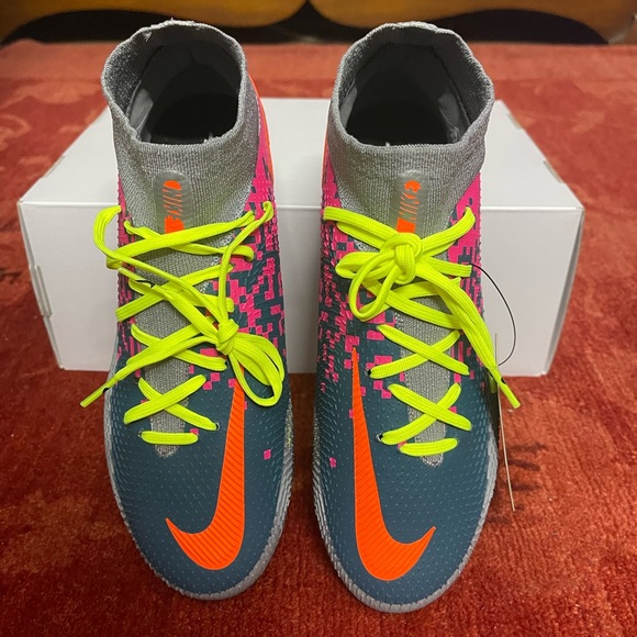 Nike Phantom GTElite by You. Custom Firm Ground Soccer Cleat. - Picture 5 of 15